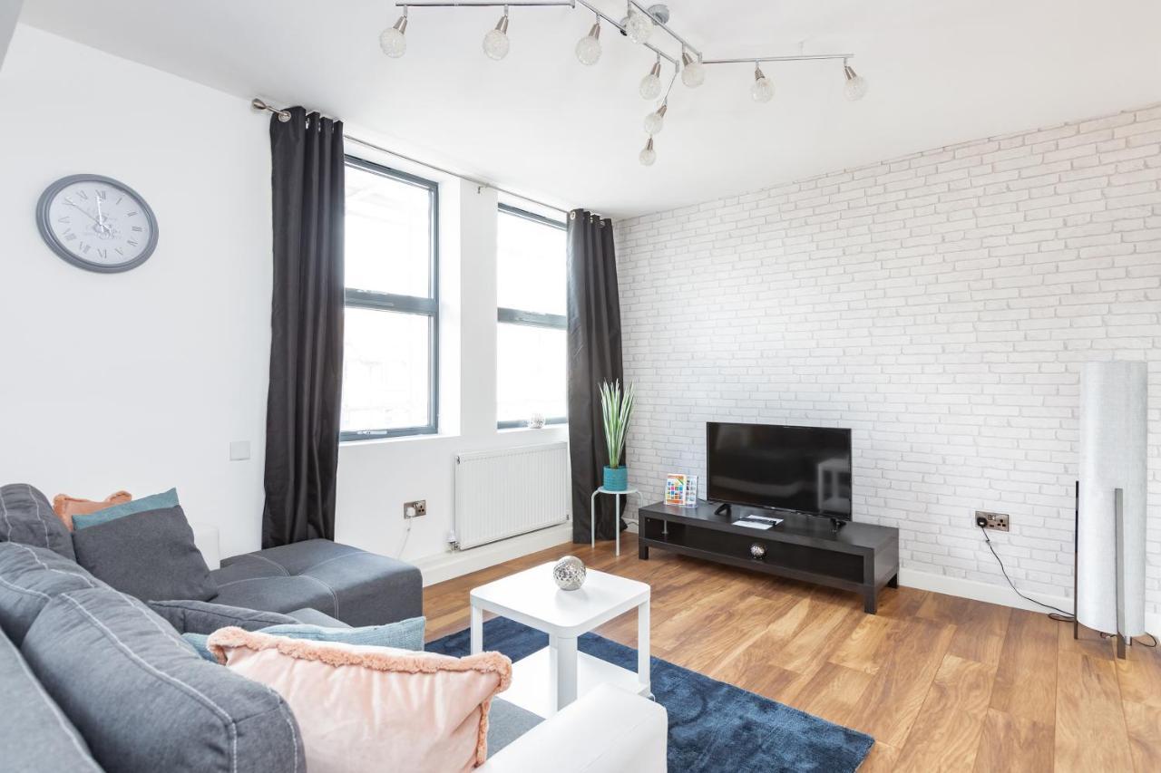 Manhattan Heights Apartment Maidstone Exterior photo